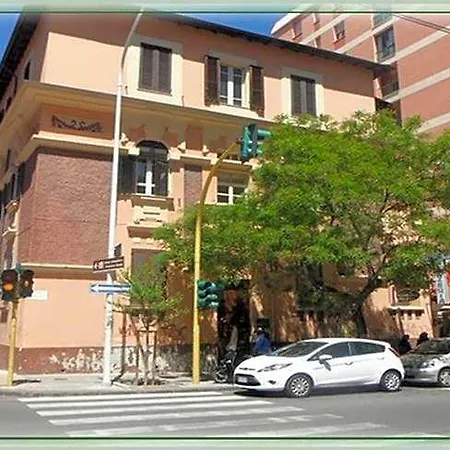 Chiaro Di Luna Viale Italia بيت ضيافة ساساري
